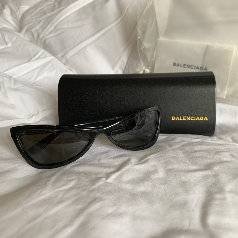 BALENCIAGA SS17 RUNWAY Black Cat Eye Sunglasses